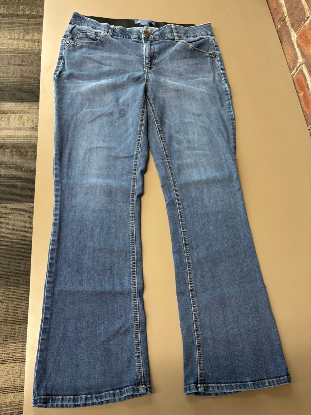 Democracy Kathryn Ab Solution Itty Bitty Bootcut Dark Jean - Picture 7 of 8